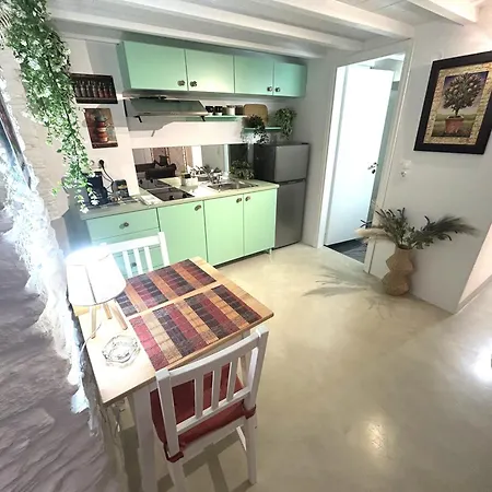 Apartamento Traditional Wood And Stone Hermópolis